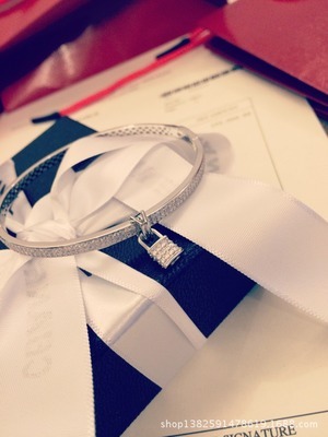 【爆款新品 家族華麗巨作 925銀鎖頭3排AAA級(jí)鋯石微鑲 工廠批發(fā)】?jī)r(jià)格,廠家,圖片,手鏈,深圳名妍淑女貿(mào)易-